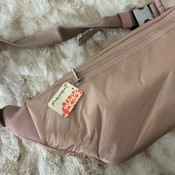 NWT Free People x Caraa Large Blush Pink Sling Bag - Picture 9 of 12